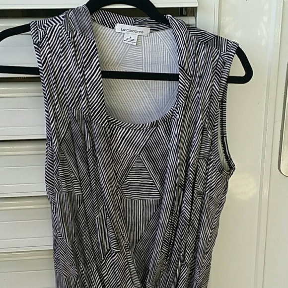 Liz Clairbone Black and White blouse. Sz M - Picture 5 of 5